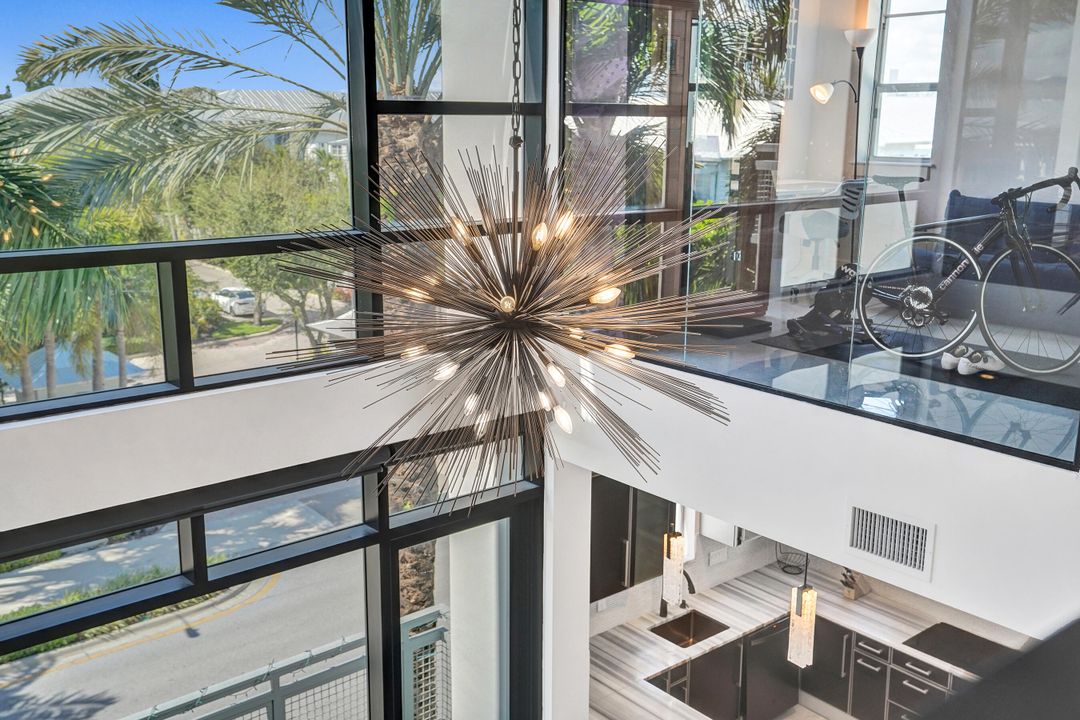 Под контрактом: $10,000 (2 спален, 2 ванн, 1587 Квадратных фут)