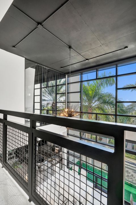 Под контрактом: $10,000 (2 спален, 2 ванн, 1587 Квадратных фут)