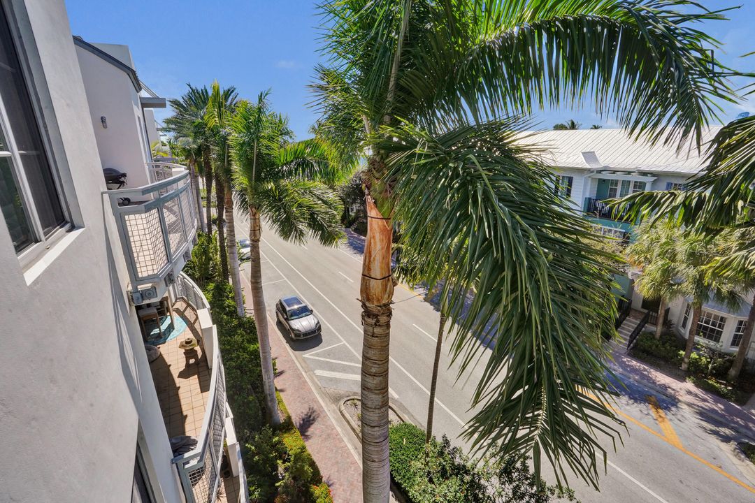 Под контрактом: $10,000 (2 спален, 2 ванн, 1587 Квадратных фут)