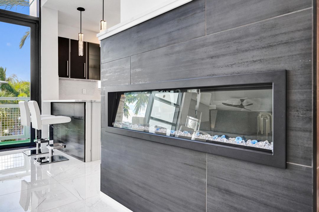 Под контрактом: $10,000 (2 спален, 2 ванн, 1587 Квадратных фут)