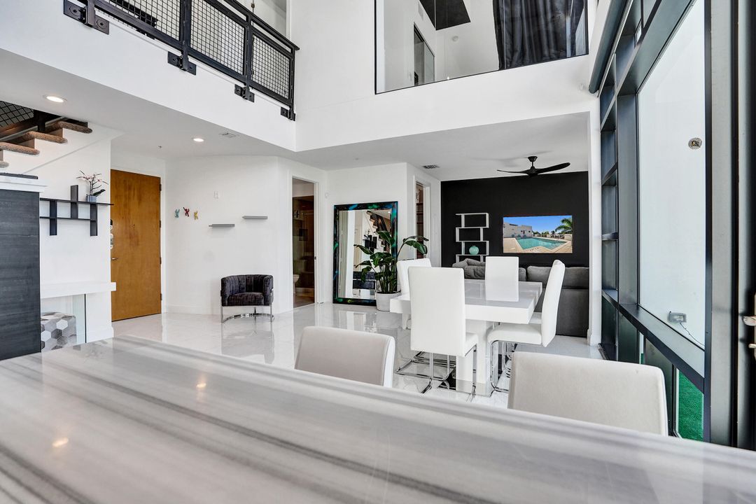 Под контрактом: $10,000 (2 спален, 2 ванн, 1587 Квадратных фут)