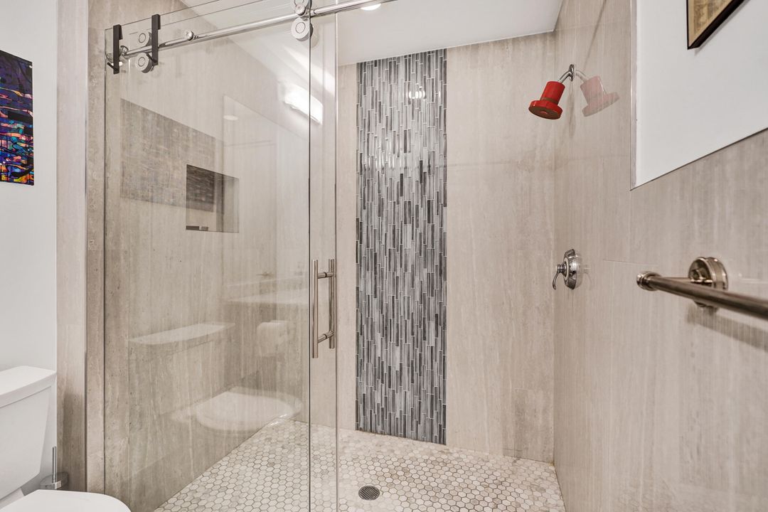 Под контрактом: $10,000 (2 спален, 2 ванн, 1587 Квадратных фут)