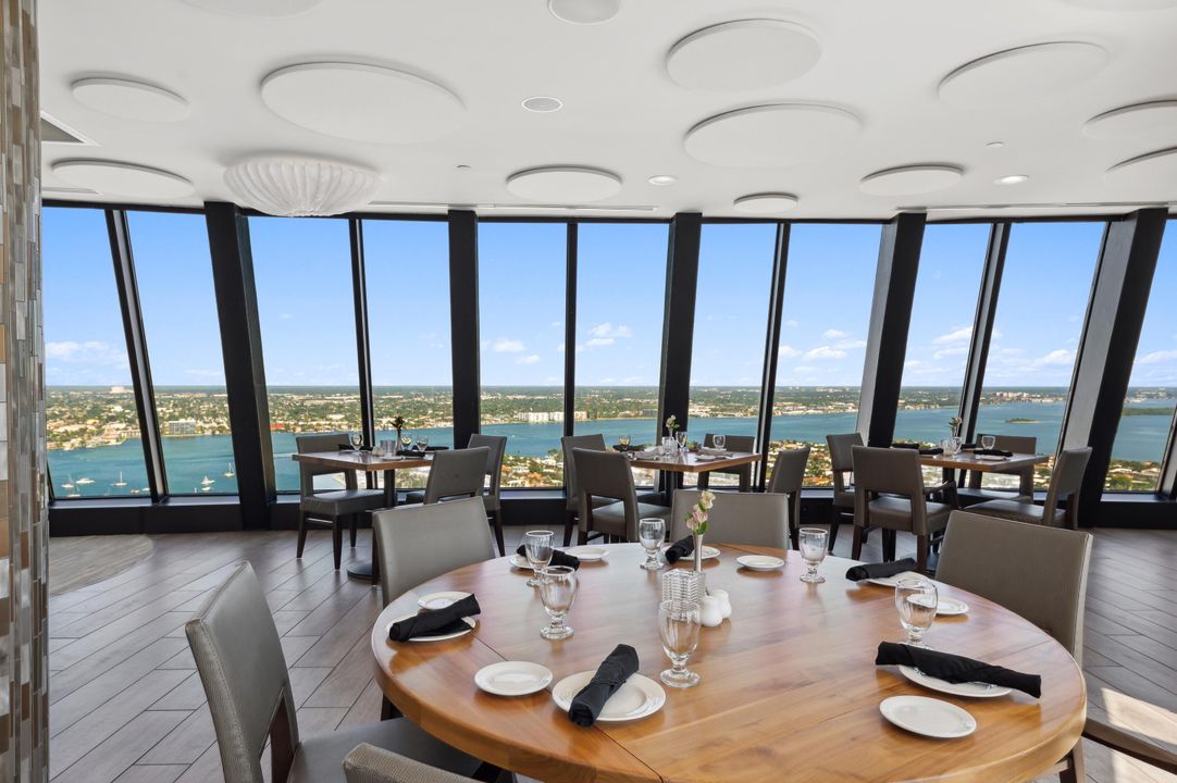 For Sale: $2,100,000 (3 beds, 3 baths, 2589 Square Feet)