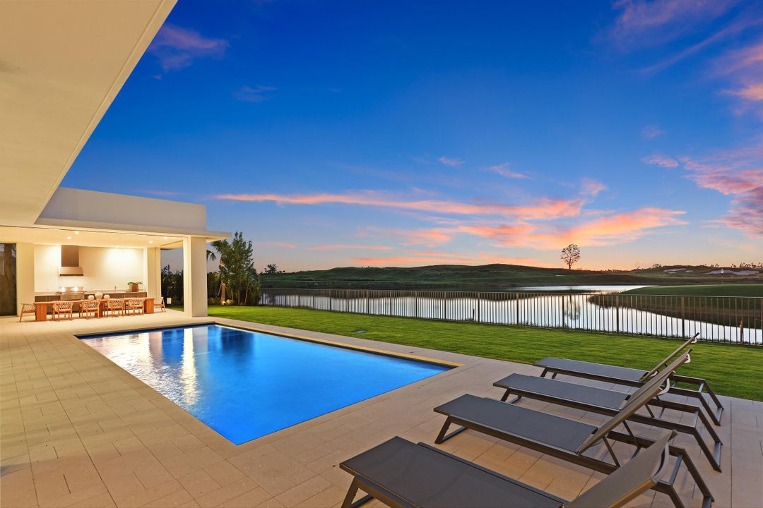 For Sale: $9,600,000 (5 beds, 6 baths, 7713 Square Feet)