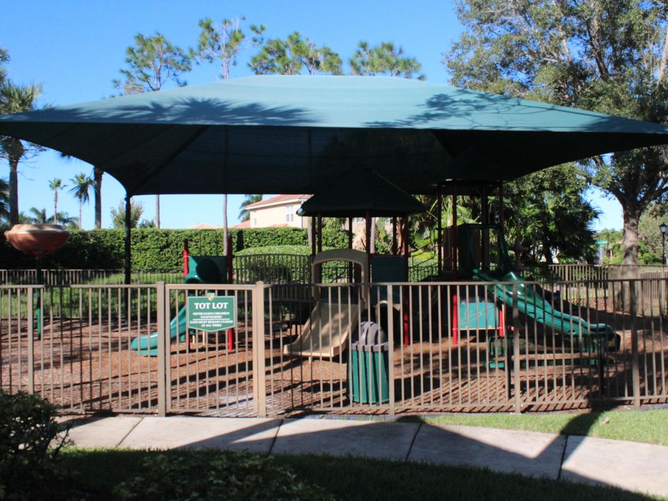 На продажу: $885,000 (6 спален, 4 ванн, 3498 Квадратных фут)