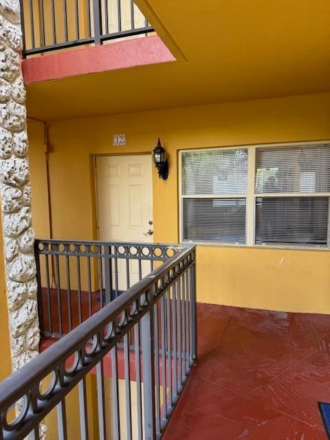 For Sale: $309,900 (2 beds, 2 baths, 790 Square Feet)