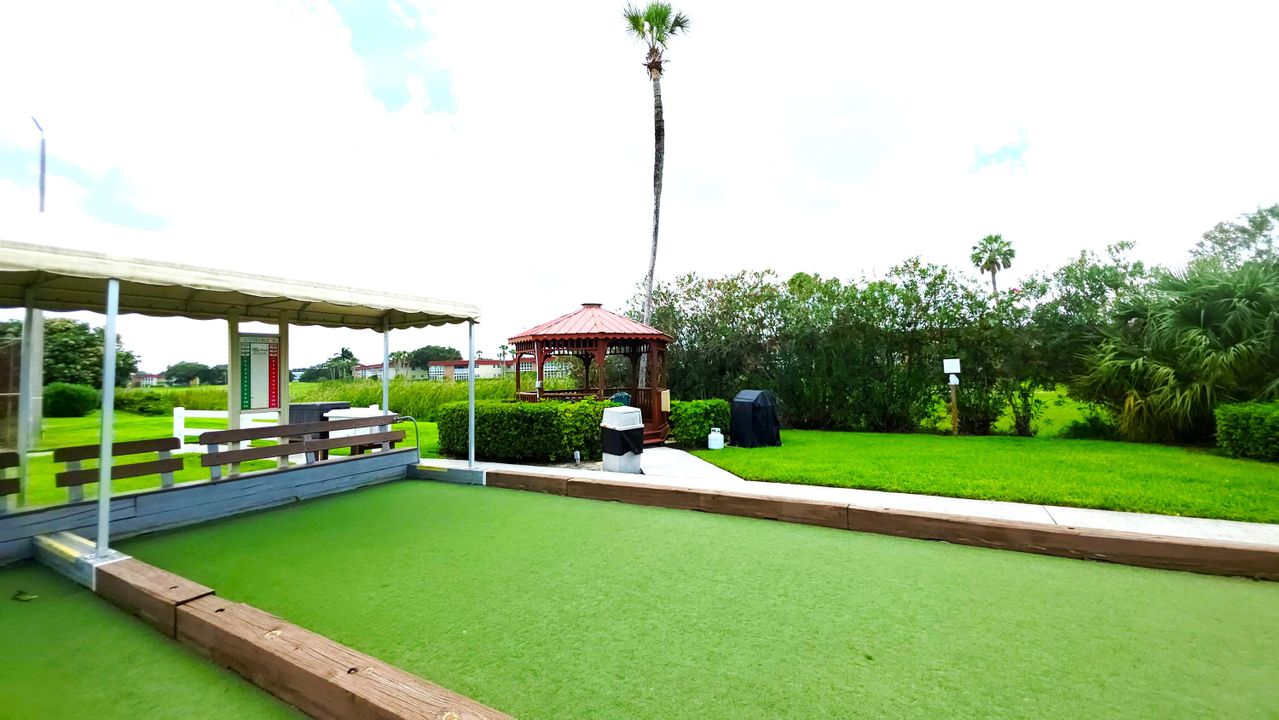 出租: $1,550 (2 贝兹, 2 浴室, 1000 平方英尺)