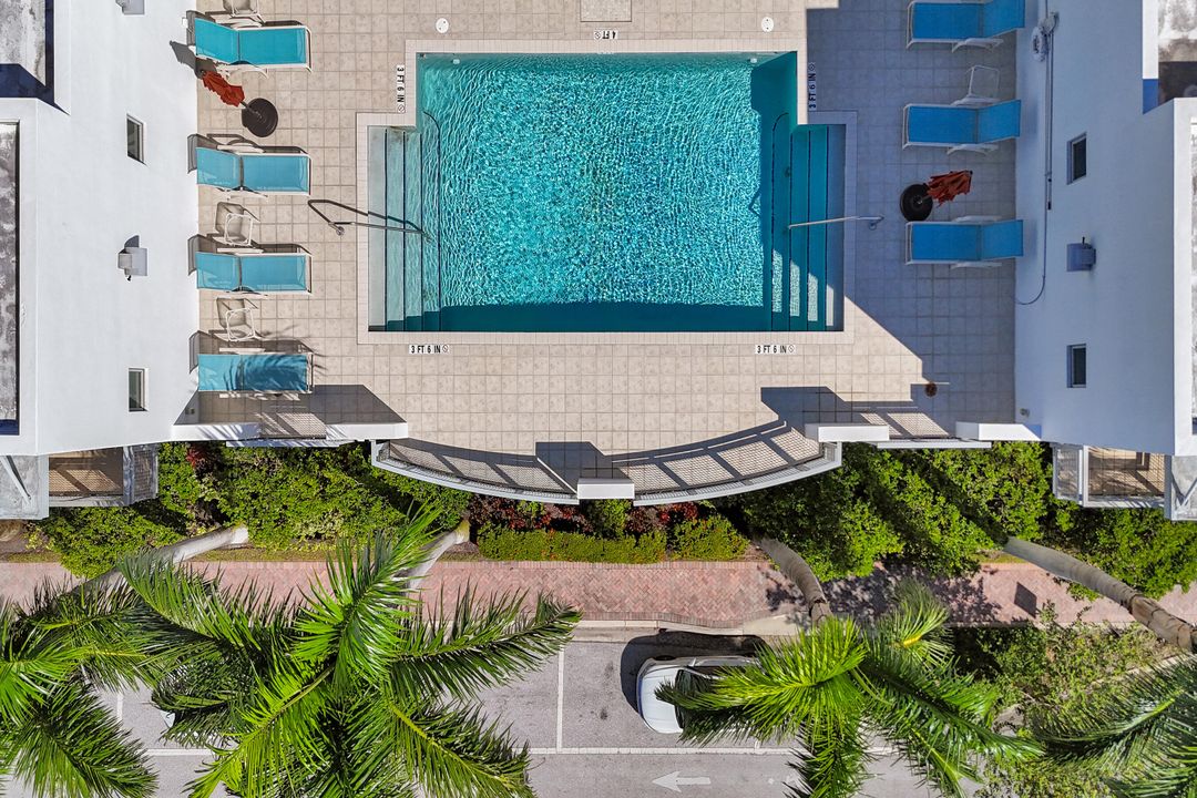 Под контрактом: $10,000 (2 спален, 2 ванн, 1587 Квадратных фут)