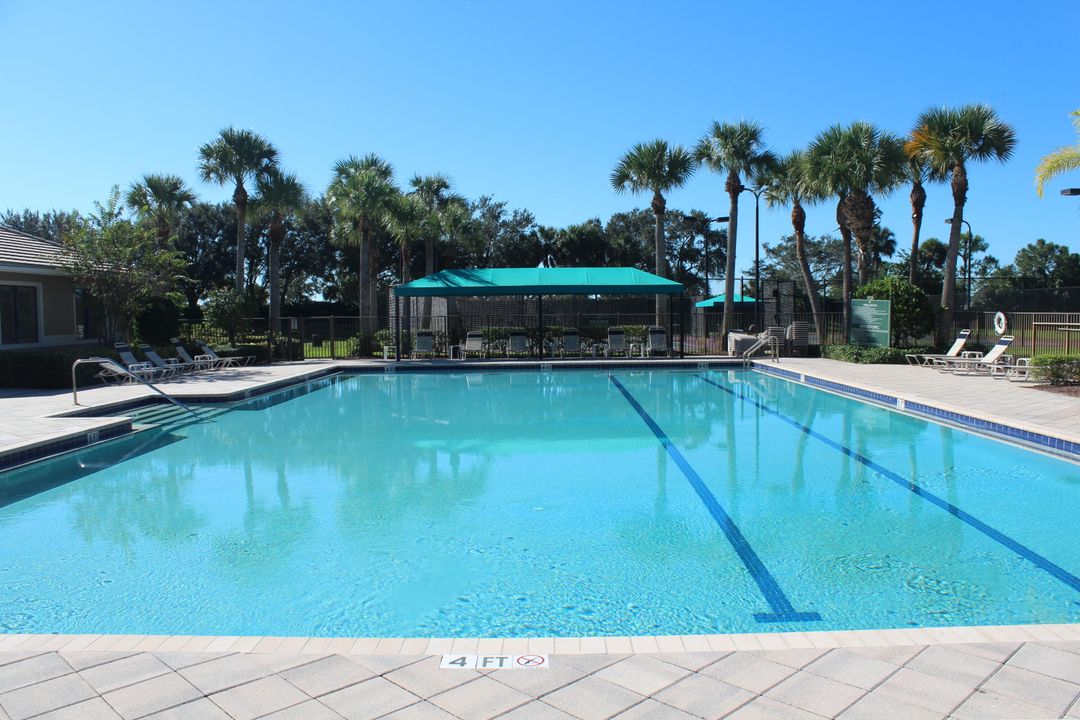 На продажу: $885,000 (6 спален, 4 ванн, 3498 Квадратных фут)