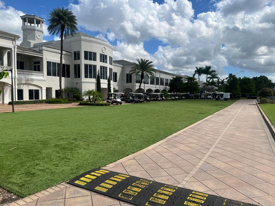 For Sale: $379,000 (3 beds, 2 baths, 2090 Square Feet)