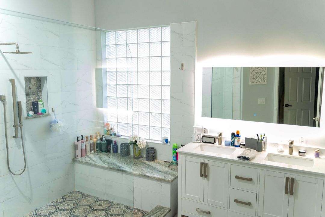 For Sale: $1,395,000 (4 beds, 3 baths, 2078 Square Feet)