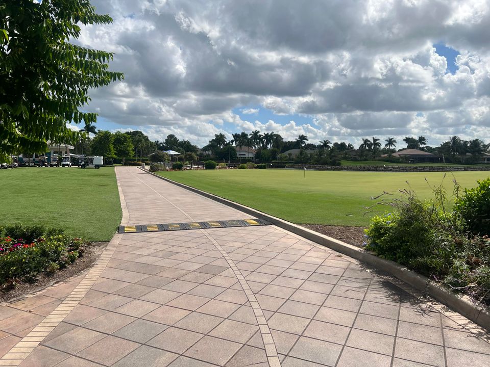 For Sale: $379,000 (3 beds, 2 baths, 2090 Square Feet)