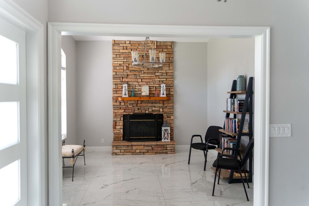 For Sale: $1,395,000 (4 beds, 3 baths, 2078 Square Feet)