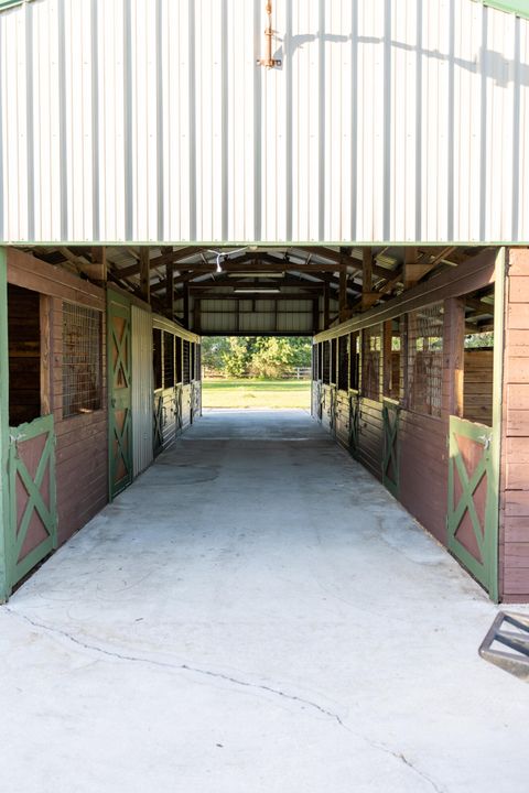 For Sale: $1,395,000 (4 beds, 3 baths, 2078 Square Feet)