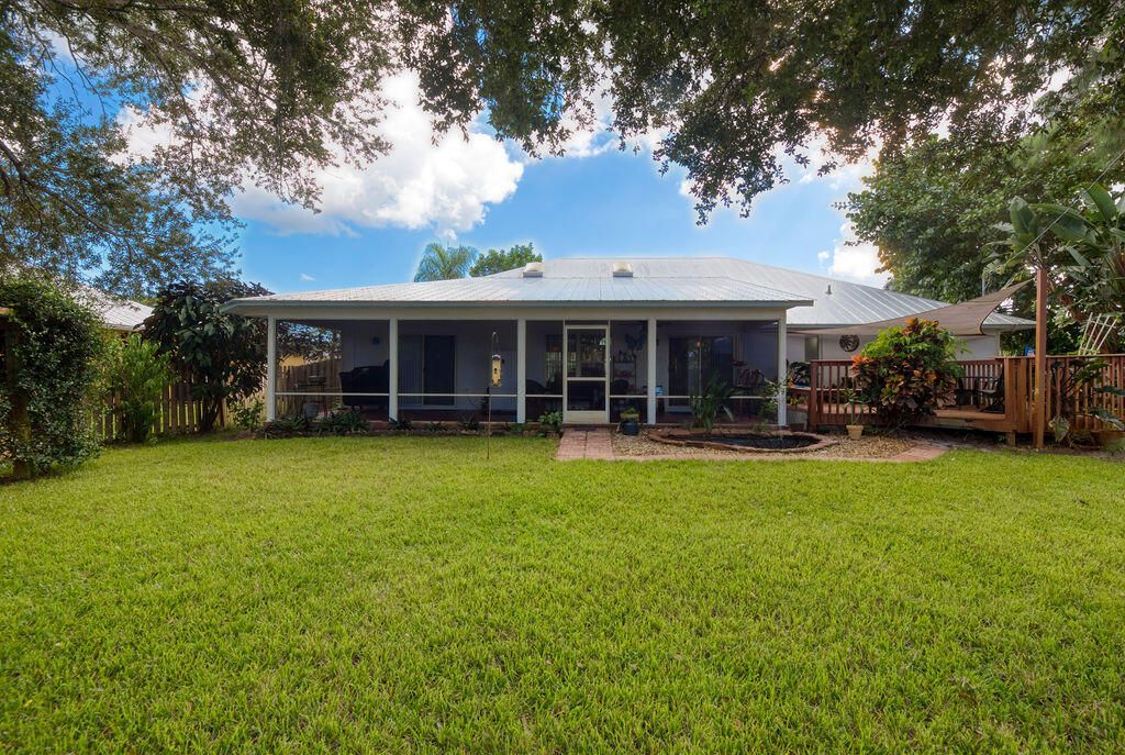 For Sale: $465,000 (3 beds, 2 baths, 2044 Square Feet)