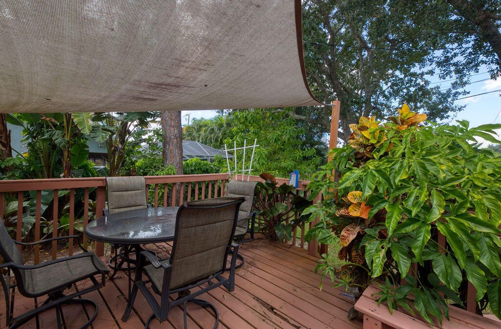 For Sale: $465,000 (3 beds, 2 baths, 2044 Square Feet)