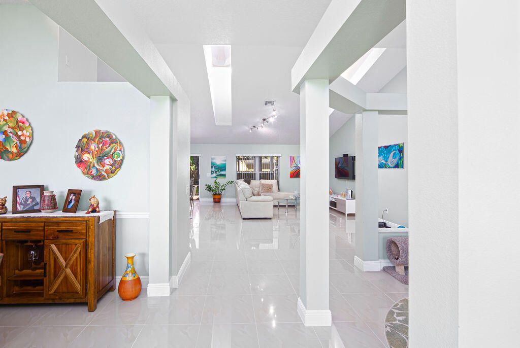 For Sale: $465,000 (3 beds, 2 baths, 2044 Square Feet)