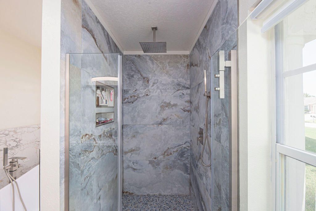 For Sale: $465,000 (3 beds, 2 baths, 2044 Square Feet)