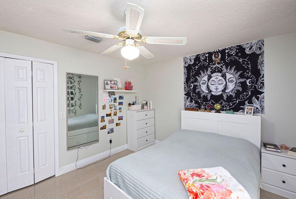 For Sale: $465,000 (3 beds, 2 baths, 2044 Square Feet)