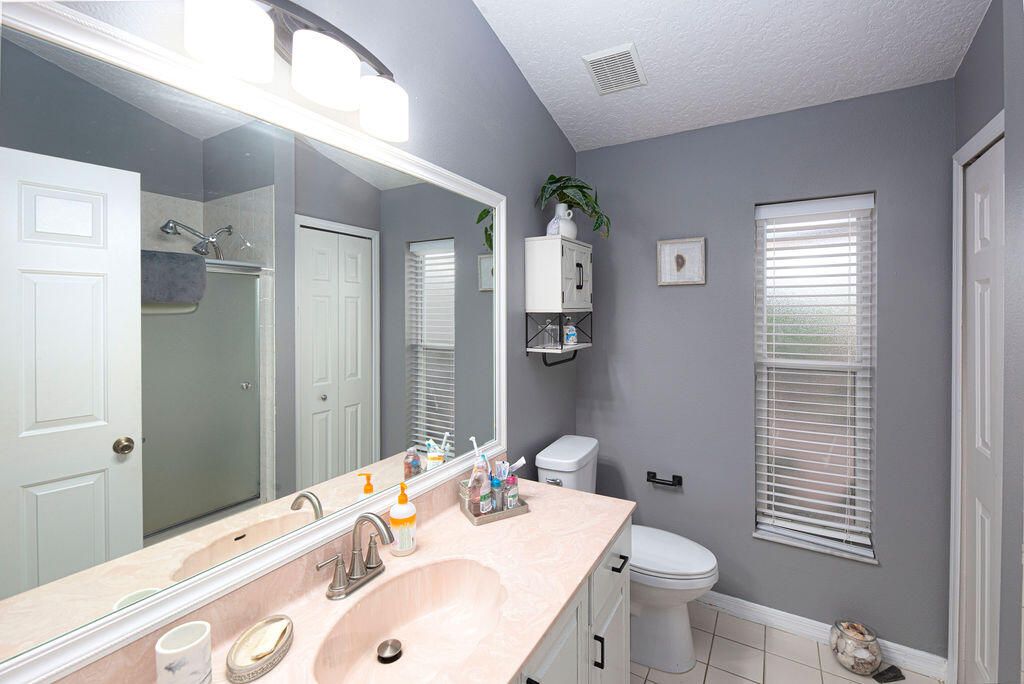 For Sale: $465,000 (3 beds, 2 baths, 2044 Square Feet)