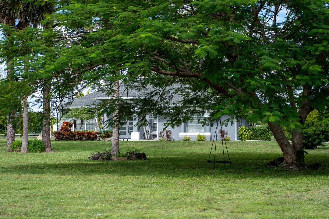 For Sale: $1,395,000 (4 beds, 3 baths, 2078 Square Feet)