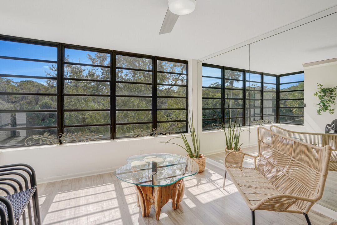 En Venta: $250,000 (2 camas, 2 baños, 1093 Pies cuadrados)