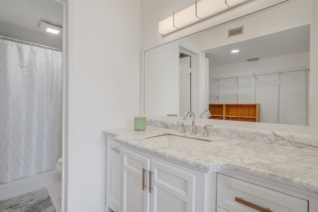 En Venta: $250,000 (2 camas, 2 baños, 1093 Pies cuadrados)