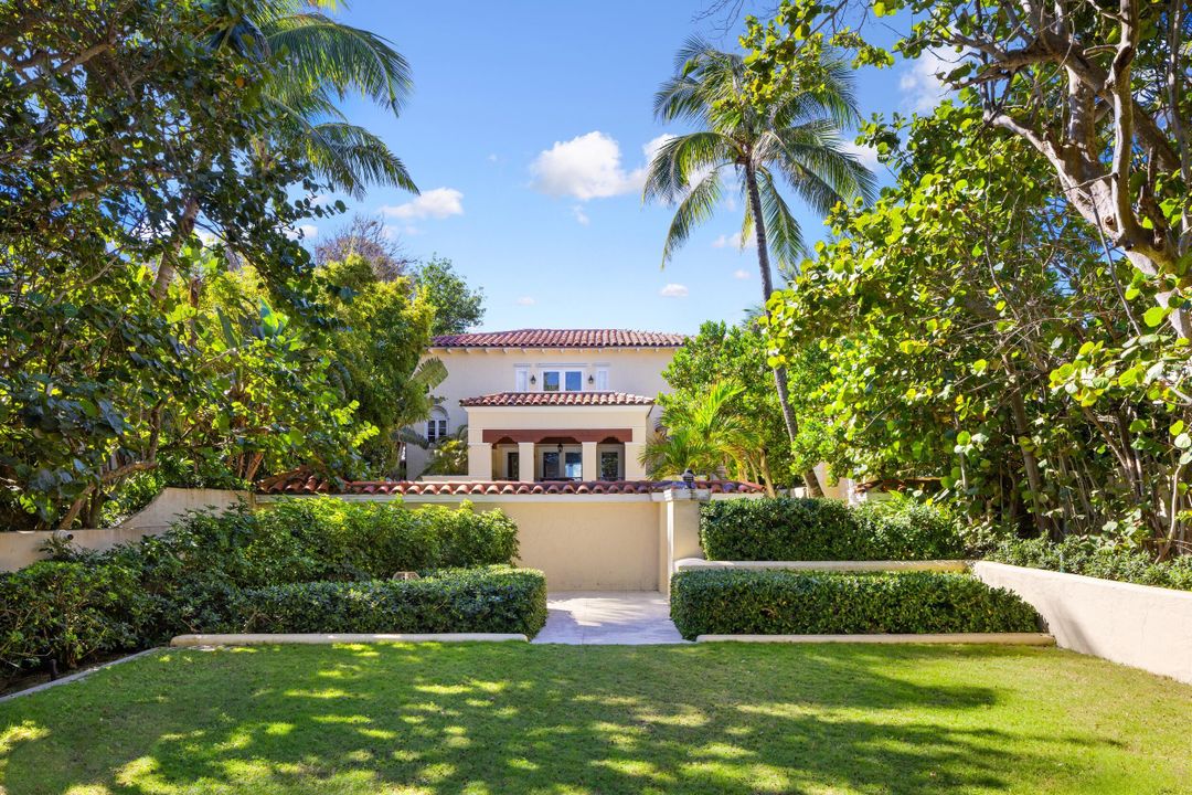 For Sale: $28,000,000 (3 beds, 3 baths, 3444 Square Feet)