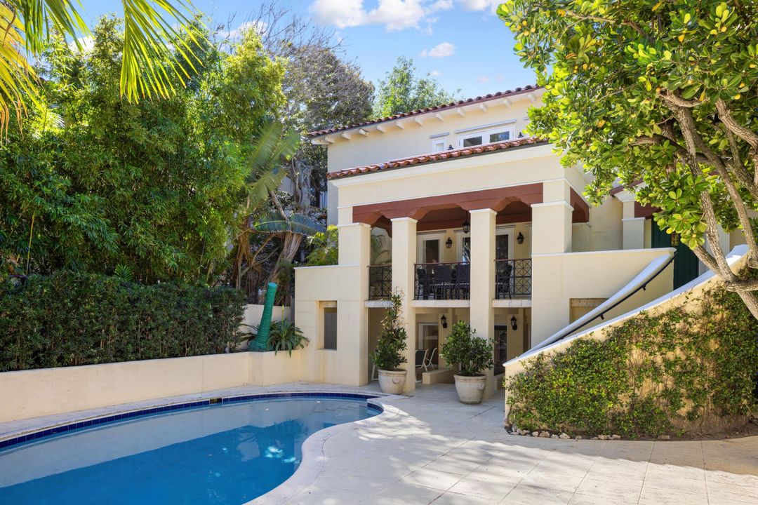 For Sale: $28,000,000 (3 beds, 3 baths, 3444 Square Feet)