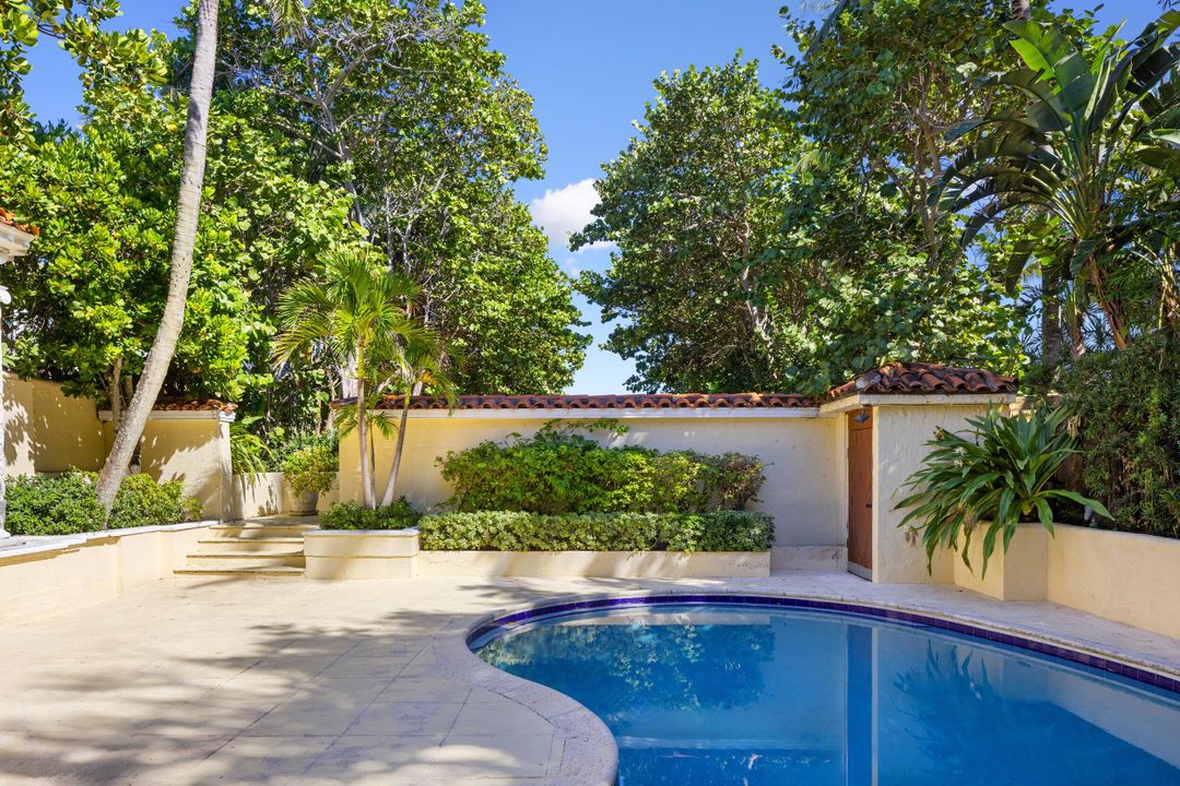 For Sale: $28,000,000 (3 beds, 3 baths, 3444 Square Feet)