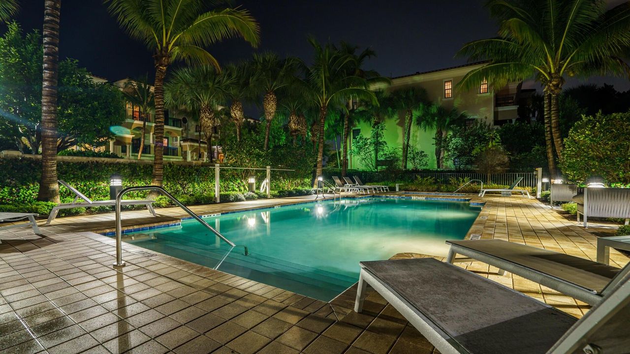 For Rent: $4,700 (3 beds, 2 baths, 1696 Square Feet)