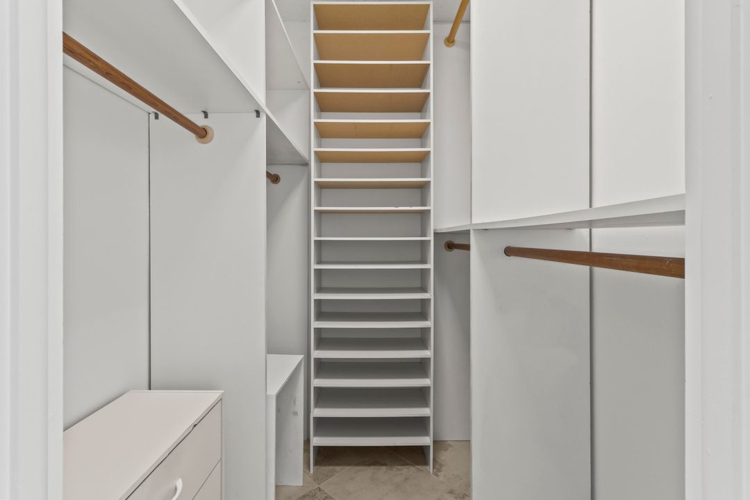 出租: $2,300 (1 贝兹, 1 浴室, 1066 平方英尺)