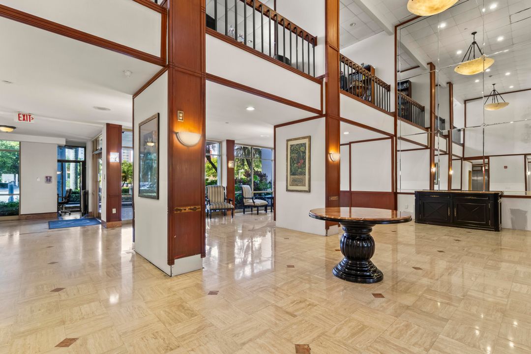 出租: $2,300 (1 贝兹, 1 浴室, 1066 平方英尺)