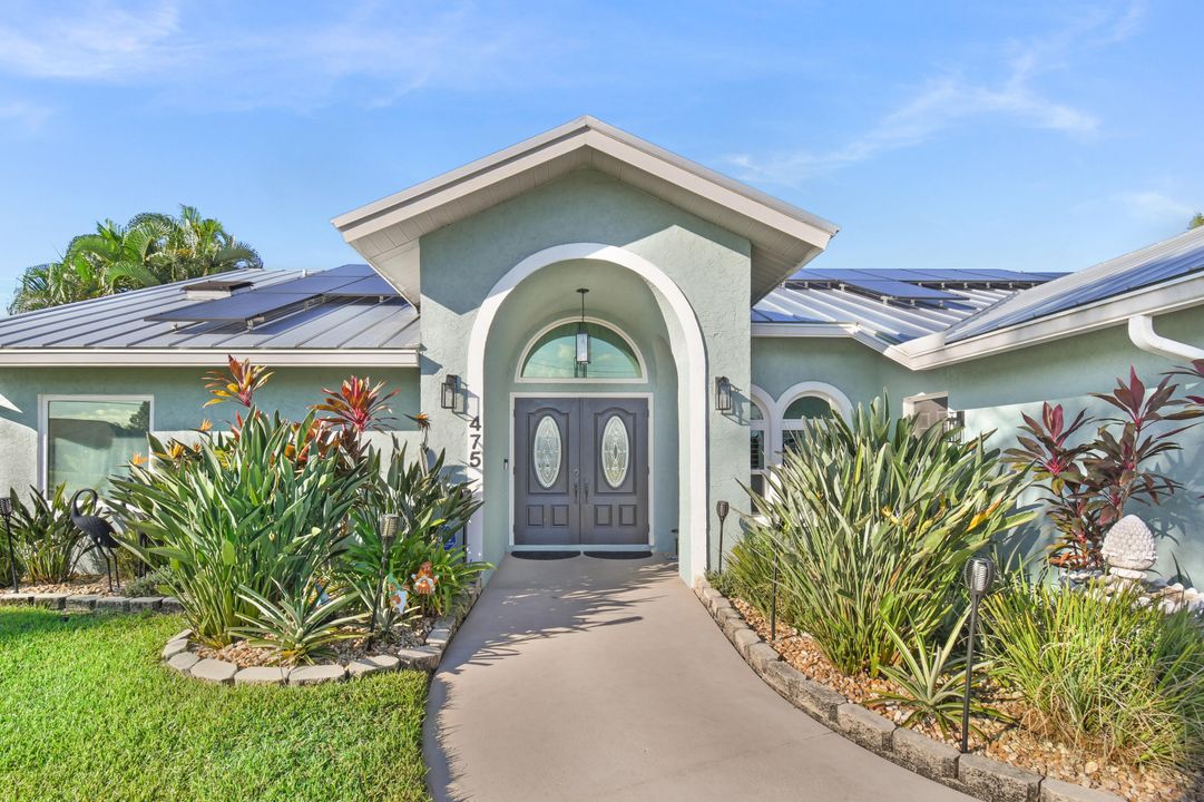 Active With Contract: $549,900 (3 beds, 2 baths, 1947 Square Feet)