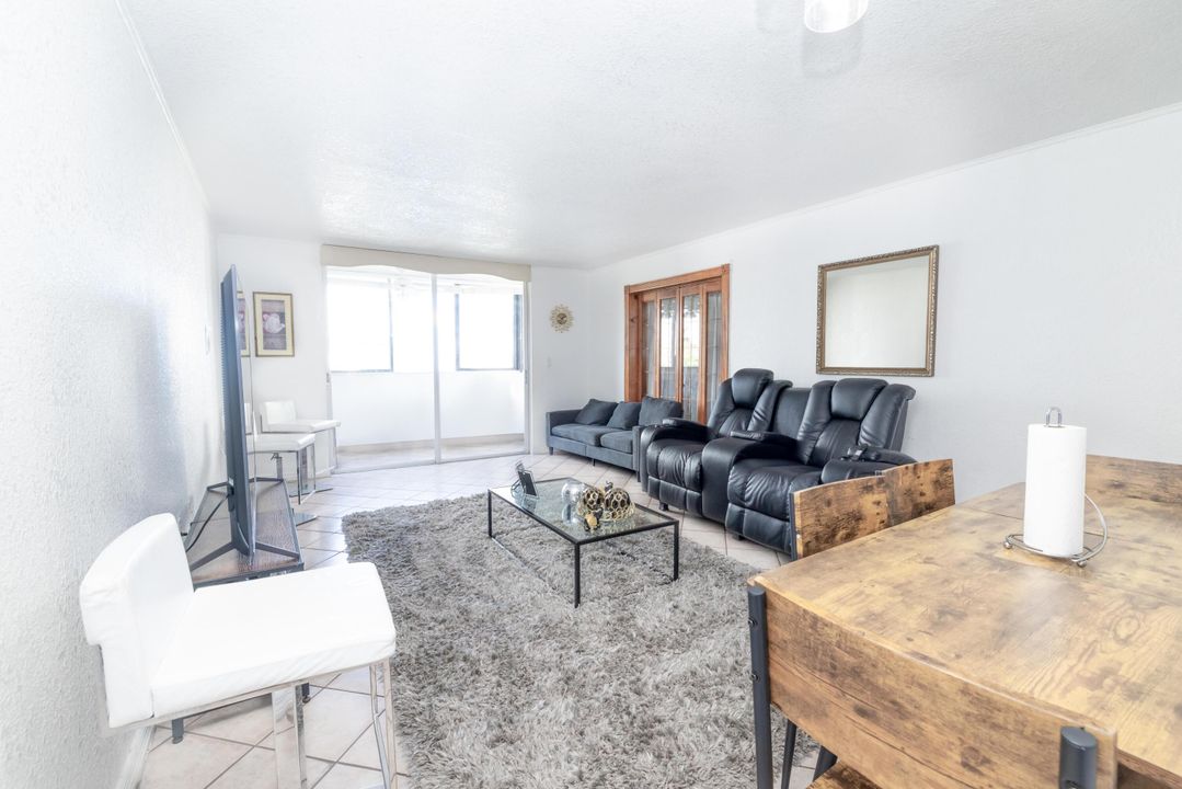 待售: $310,000 (2 贝兹, 2 浴室, 1496 平方英尺)