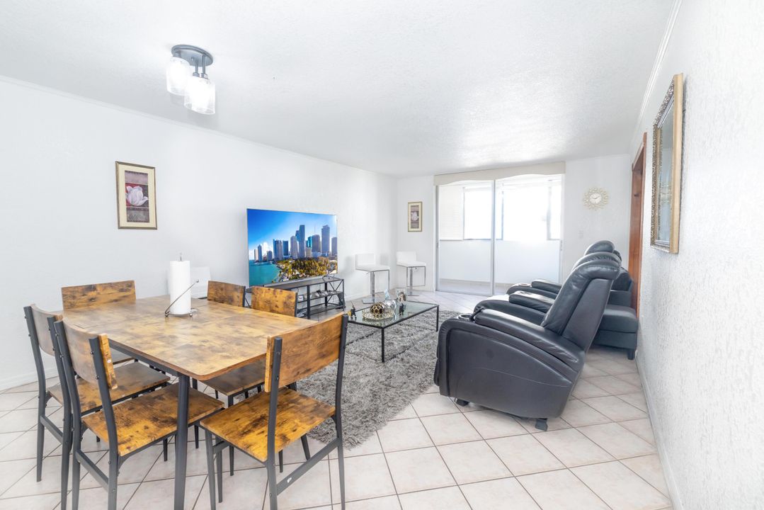 待售: $310,000 (2 贝兹, 2 浴室, 1496 平方英尺)