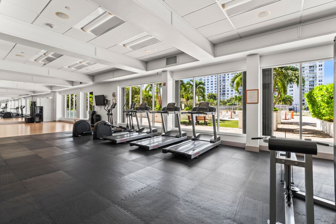 出租: $2,300 (1 贝兹, 1 浴室, 1066 平方英尺)