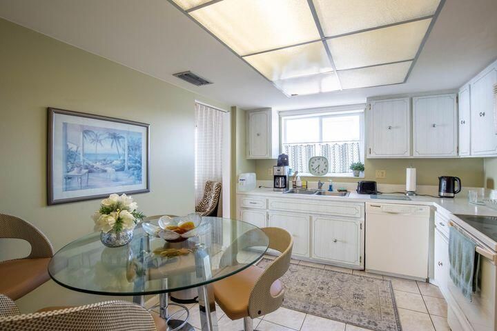 出租: $5,000 (2 贝兹, 2 浴室, 1645 平方英尺)