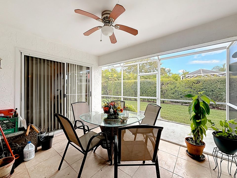 Под контрактом: $399,000 (3 спален, 2 ванн, 1436 Квадратных фут)