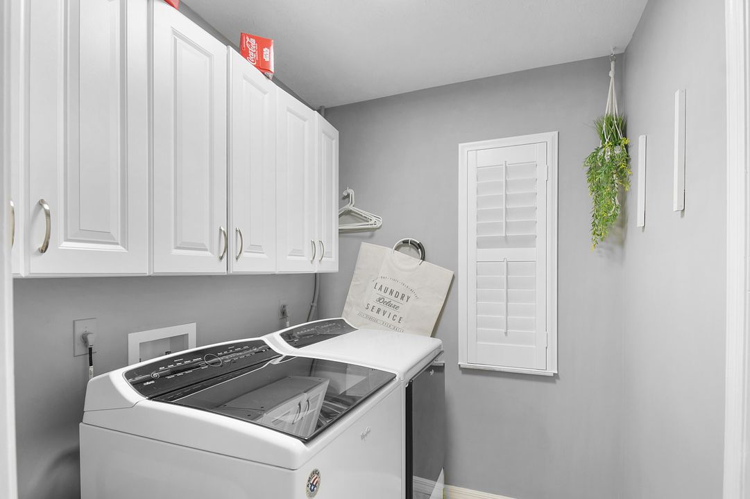 Active With Contract: $549,900 (3 beds, 2 baths, 1947 Square Feet)