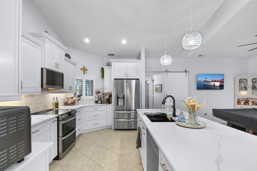 Active With Contract: $549,900 (3 beds, 2 baths, 1947 Square Feet)