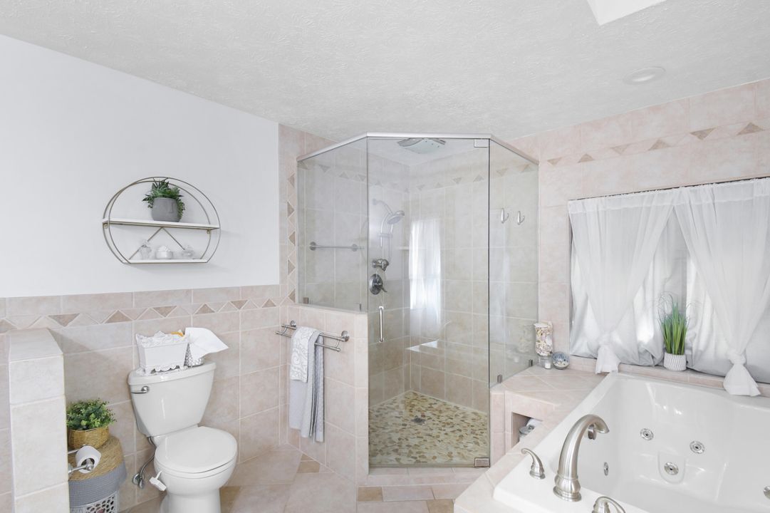 Active With Contract: $549,900 (3 beds, 2 baths, 1947 Square Feet)