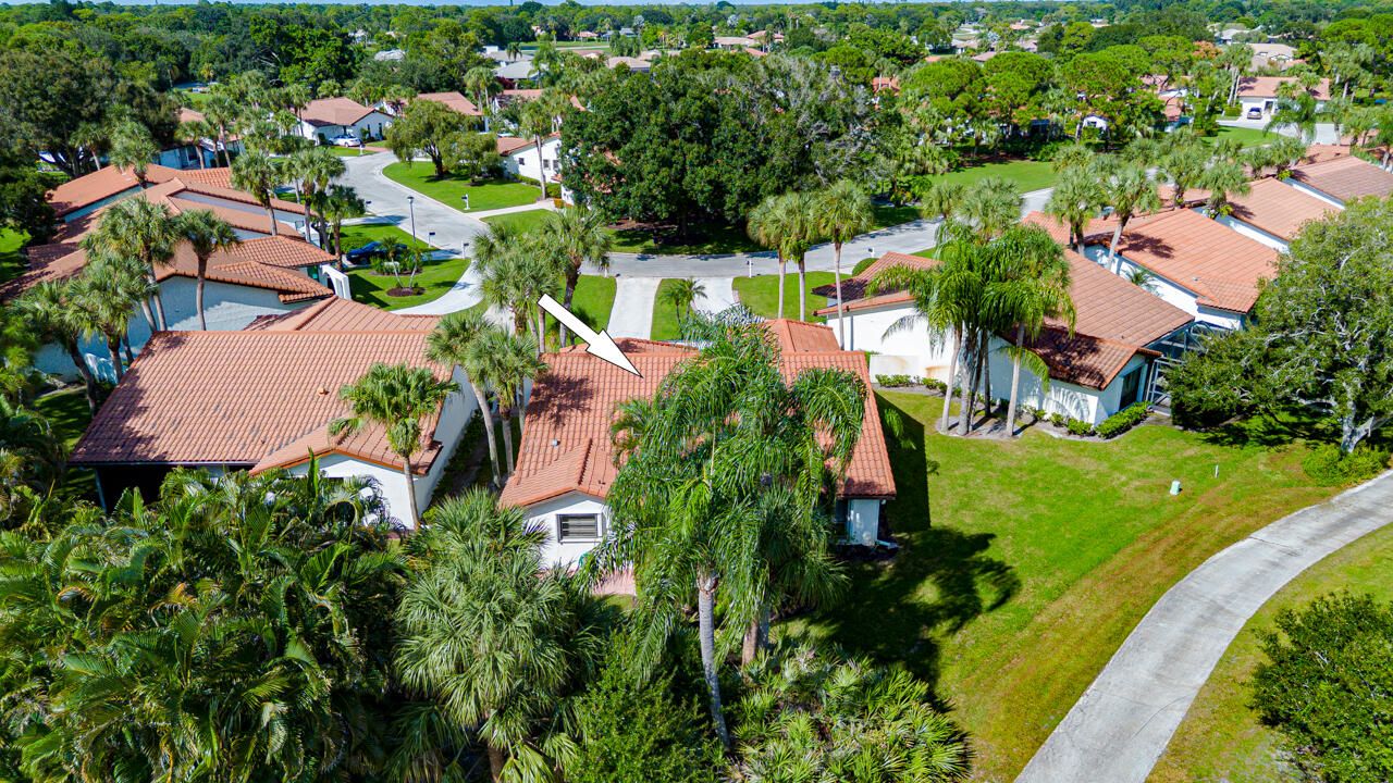 For Sale: $389,000 (3 beds, 2 baths, 1687 Square Feet)