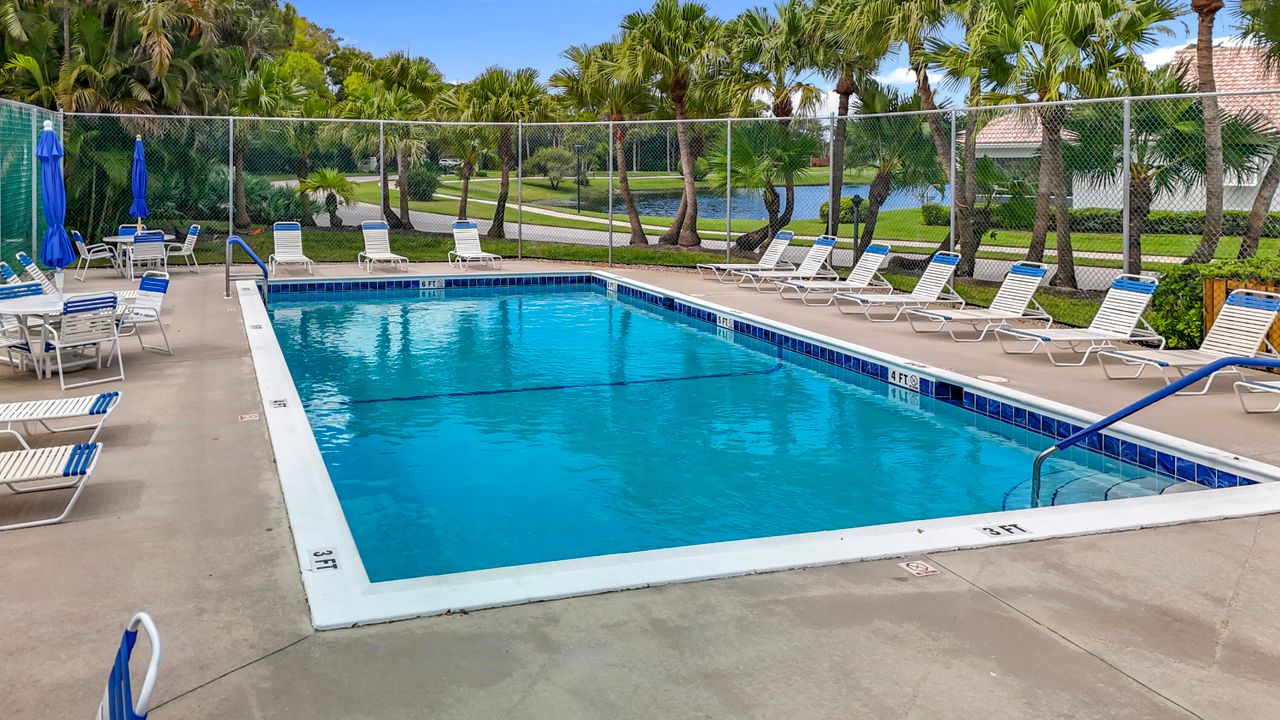 Под контрактом: $399,000 (3 спален, 2 ванн, 1436 Квадратных фут)