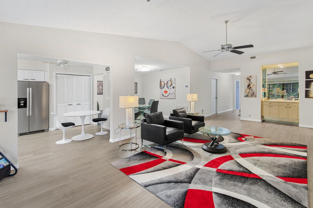 For Sale: $389,000 (3 beds, 2 baths, 1687 Square Feet)