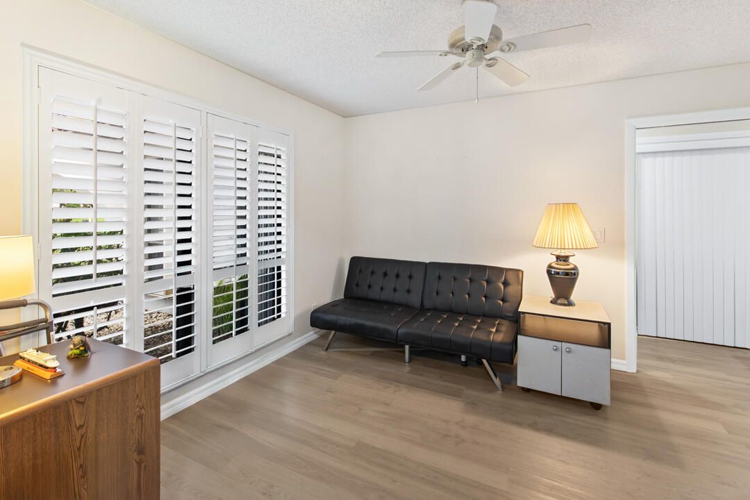 For Sale: $389,000 (3 beds, 2 baths, 1687 Square Feet)