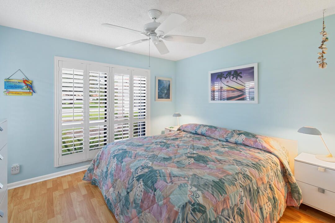 For Sale: $389,000 (3 beds, 2 baths, 1687 Square Feet)