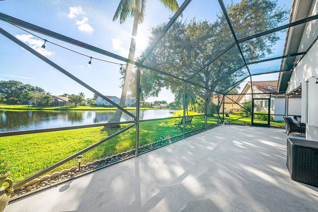 合同活跃: $569,000 (3 贝兹, 2 浴室, 1674 平方英尺)