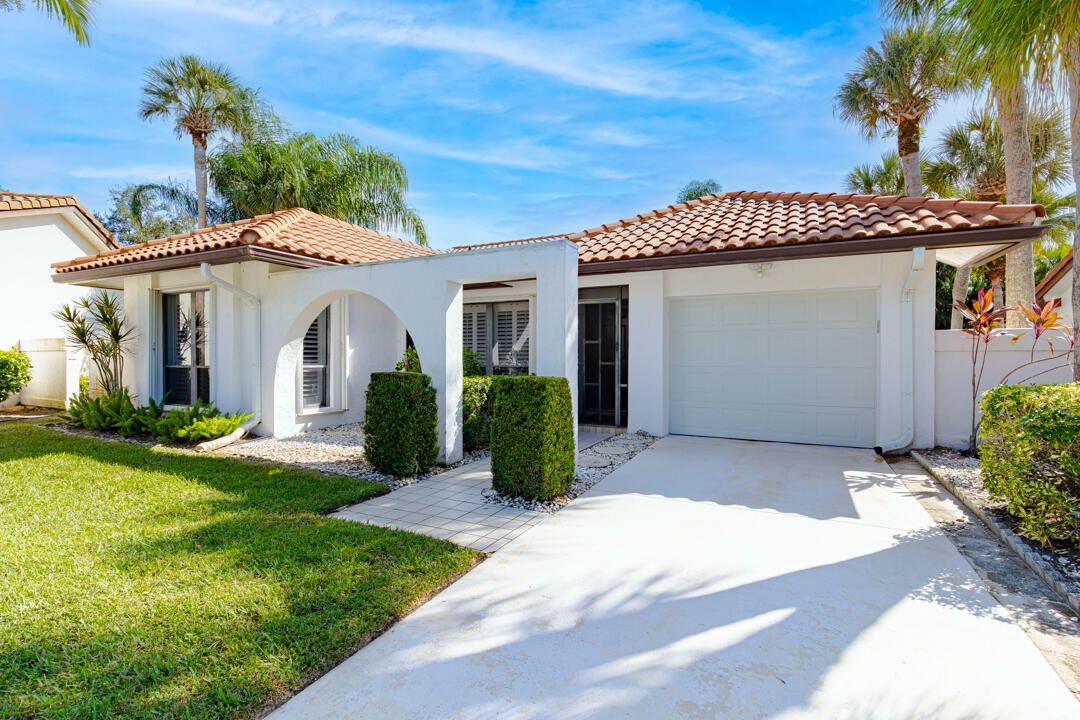 For Sale: $389,000 (3 beds, 2 baths, 1687 Square Feet)