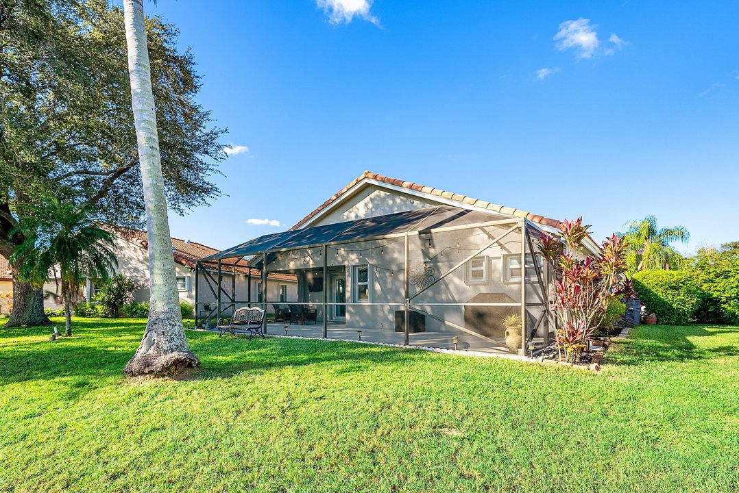 合同活跃: $569,000 (3 贝兹, 2 浴室, 1674 平方英尺)